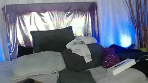 Snapshot of bella_lr chatting on September 2025 02:56:02 AM Valentina online show from September 2025 02:56:02 AM