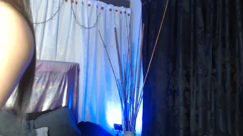 Snapshot of bella_lr chatting on September 2025 01:31:02 AM Valentina online show from September 2025 01:31:02 AM