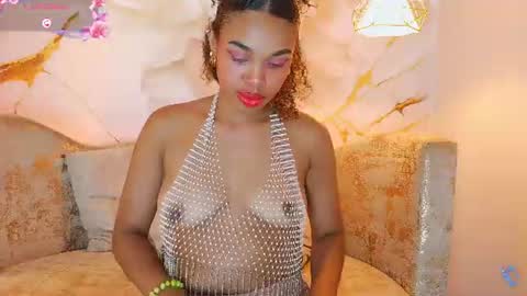 Snapshot of bella_moonlight_cr chatting on July 2026 03:47:02 AM BELLA online show from July 2026 03:47:02 AM