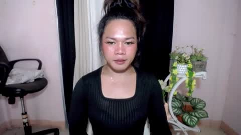 Snapshot of bella_ngo chatting on June 2026 04:17:01 AM bella_ngo online show from June 2026 04:17:01 AM