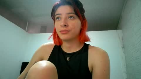 Snapshot of bella_thorne1999 chatting on June 2026 04:57:01 PM bella_thorne1999 online show from June 2026 04:57:01 PM
