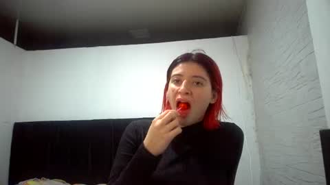 Snapshot of bella_thorne1999 chatting on July 2026 03:02:01 AM bella_thorne1999 online show from July 2026 03:02:01 AM