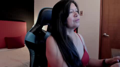 Snapshot of bella_velvet_ chatting on June 2026 02:30:01 PM Vianeth online show from June 2026 02:30:01 PM