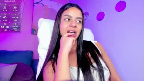 BELLA online show from September 2025 09:07:02 PM