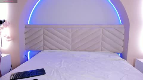 Bella online show from March 2026 12:05:02 PM