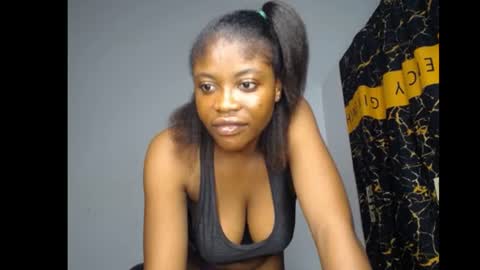 Snapshot of bellababy7 chatting on July 2026 06:03:01 PM bella online show from July 2026 06:03:01 PM