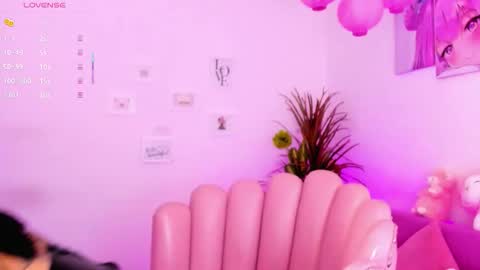 Bella online show from November 2025 01:47:02 PM