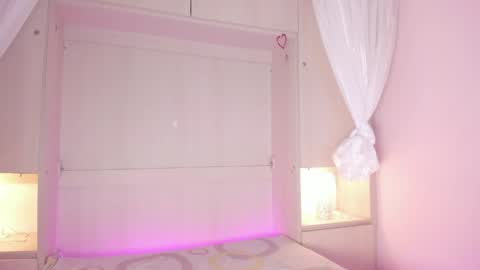  Bella  online show from May 2026 09:43:01 PM