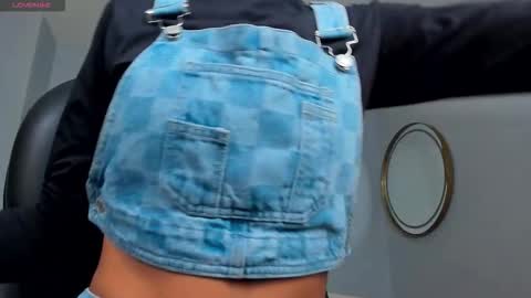  Bella C  online show from October 2025 11:58:01 AM