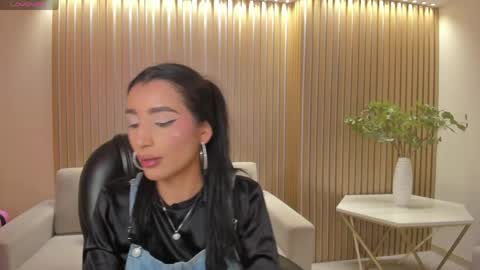 Snapshot of bellacarteer_ chatting on May 2026 08:28:01 PM Bella C online show from May 2026 08:28:01 PM
