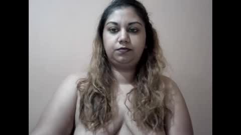 Snapshot of bellachow10 chatting on October 2025 09:42:02 AM bellachow10 online show from October 2025 09:42:02 AM