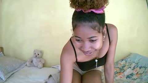 bellaena online show from October 2025 04:46:02 AM