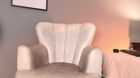 Bella online show from September 2025 11:32:02 AM