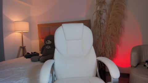 Bella Mia online show from January 2025 09:43:02 AM