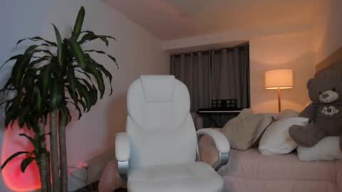 Bella Mia online show from February 2025 04:14:02 AM