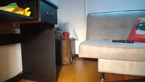 Snapshot of bellangel_ chatting on December 2024 11:45:02 PM Camille online show from December 2024 11:45:02 PM