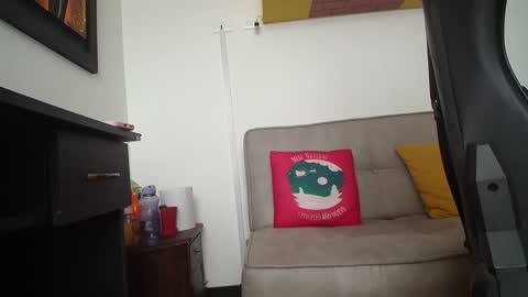 Snapshot of bellangel_ chatting on December 2024 10:02:02 PM Camille online show from December 2024 10:02:02 PM