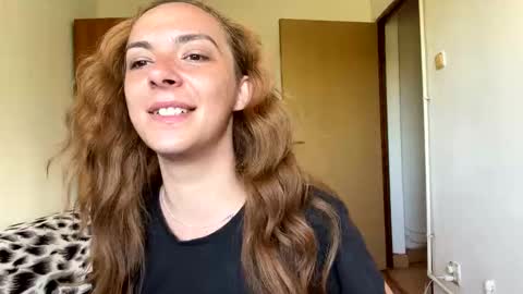bellaqueen0701 online show from May 2026 08:45:01 AM