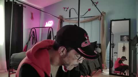 Bellaskeykeeper online show from April 2026 08:47:01 PM