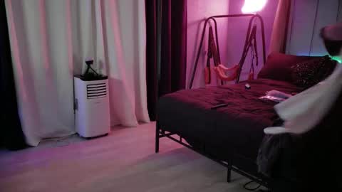 Bellaskeykeeper online show from April 2026 06:58:02 AM