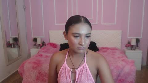 Bella online show from November 2025 12:18:01 PM