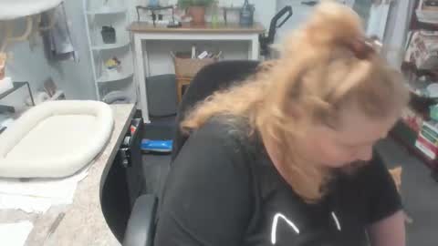 Snapshot of bellavoca chatting on November 2025 10:31:01 PM Bellavoca online show from November 2025 10:31:01 PM