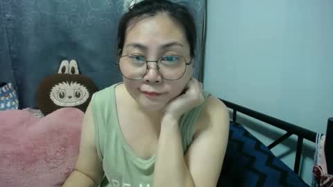 Bella online show from April 2026 12:00:02 PM