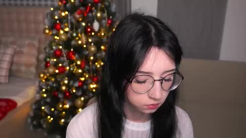 Snapshot of belle_phine chatting on January 2026 05:21:01 AM Bea online show from January 2026 05:21:01 AM