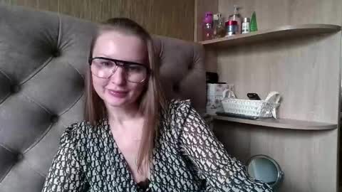 Amelia online show from November 2025 10:27:01 AM