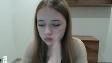 bellochka_ online show from December 2025 10:32:01 AM