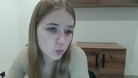 bellochka_ online show from January 2026 08:16:01 AM