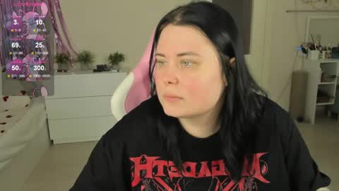LinaBoo online show from June 2026 01:57:02 PM