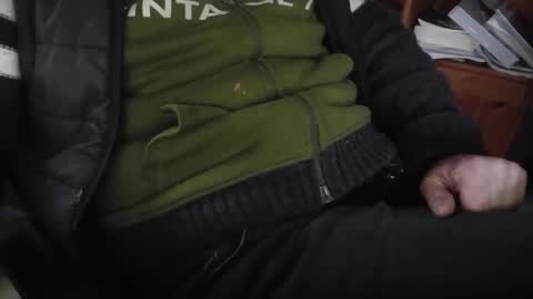 Snapshot of bemichel chatting on October 2025 03:51:02 PM jaimetout online show from October 2025 03:51:02 PM