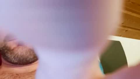 Snapshot of ben00189 chatting on September 2025 05:24:01 PM ben00189 online show from September 2025 05:24:01 PM