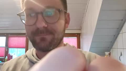 ben00189 online show from March 2026 05:17:02 PM