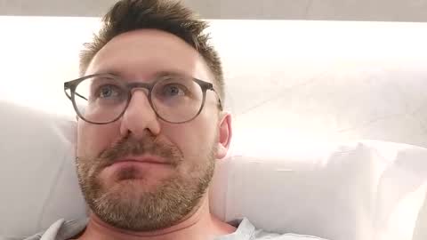 ben00189 online show from May 2026 08:17:01 PM