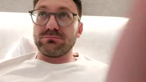ben00189 online show from May 2026 08:39:02 PM