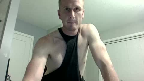 Snapshot of benandker chatting on June 2026 07:00:01 AM benandker online show from June 2026 07:00:01 AM