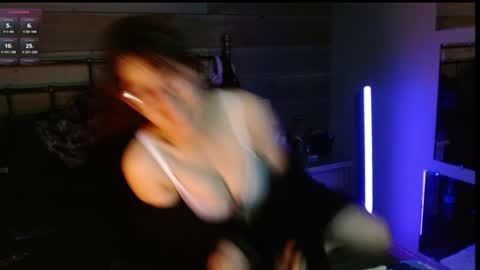 Snapshot of bendybunnyx chatting on June 2026 02:10:02 AM BendyBunnyx online show from June 2026 02:10:02 AM