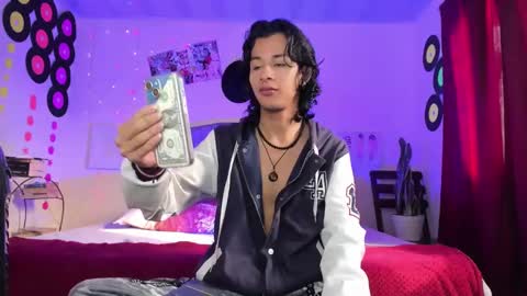 benjamin_fiore online show from March 2025 01:03:01 PM