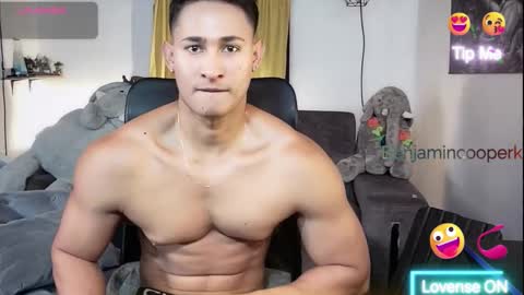 benjamincooperk online show from February 2026 12:22:02 AM