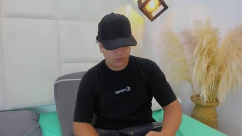 bennett_alejoo online show from September 2025 10:56:02 PM