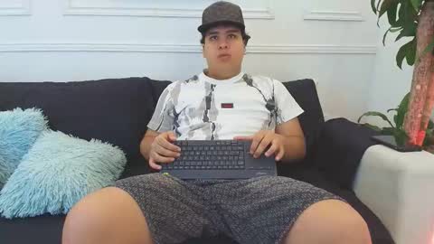 bennett_alejoo online show from November 2025 05:02:01 PM