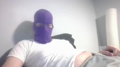 Snapshot of bennybueno chatting on March 2026 04:14:02 AM bennybueno online show from March 2026 04:14:02 AM