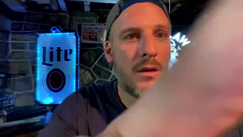 Snapshot of bentleythomas chatting on December 2024 09:01:02 AM Ziggie online show from December 2024 09:01:02 AM