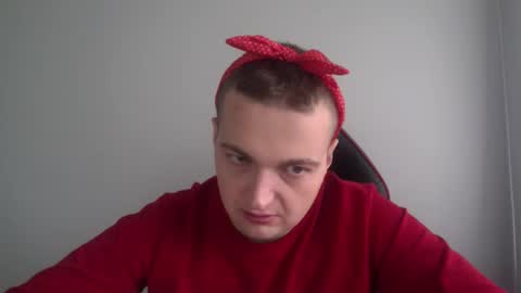 Snapshot of beny997360666 chatting on November 2025 10:27:01 AM Dirk online show from November 2025 10:27:01 AM