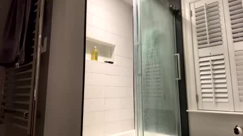 benz10001 online show from February 2025 11:58:02 PM