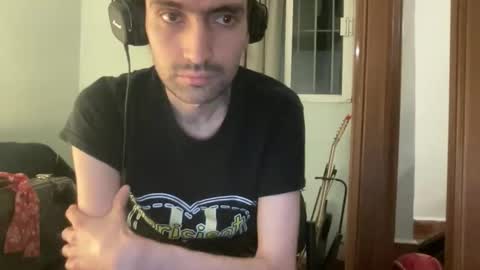 berceuse111 online show from April 2026 06:32:01 AM