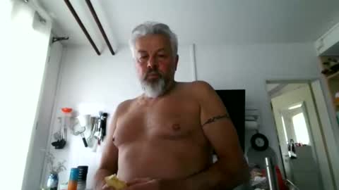 Snapshot of berg_boy chatting on May 2026 05:56:02 AM Martin online show from May 2026 05:56:02 AM