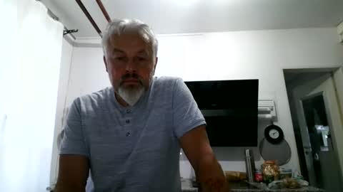 Snapshot of berg_boy chatting on May 2026 04:09:01 AM Martin online show from May 2026 04:09:01 AM